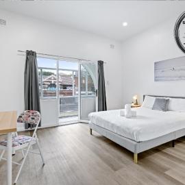 Cozy Double Room in Kensington - Walk to UNSW Easy CBD Access -External and Shared Kitchen or Bathroom Access