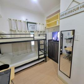 Studio Unit at the center of Alabang