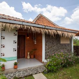 Breeze and Blossom Cottage Maguwo, ξενοδοχείο σε Adi Sutjipto