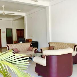 Trinco Salom Rooms & Restaurant