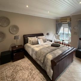 ARK Guesthouse, khách sạn ở Potchefstroom
