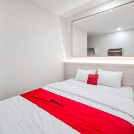 RedDoorz Fortuna Infinity Near Alun Alun Sragen, hotel in Sragen