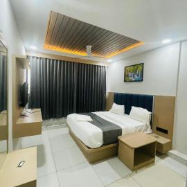 Hotel hills, hotel u gradu Ahmedabad