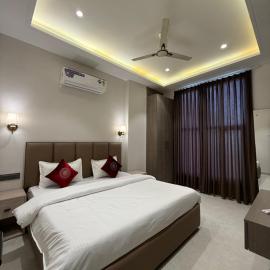 Hotel sky inn