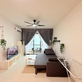 Seaview 8Pax 2B1R Condo Forest City duty free shop 4D-1206، فندق في غيلانغ باتاه