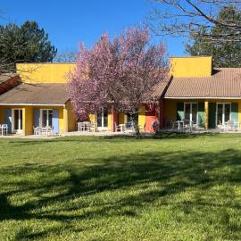 Les mas de Haute-Provence, hôtel à Saint-Étienne-les-Orgues