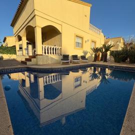 Casa Campanilla, hotel i Riumar