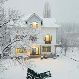 Gulmarg serenity, Hotel in Khor