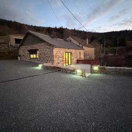 Gîte la sagnette 4/6 personnes, hotel v destinaci Lanuéjols