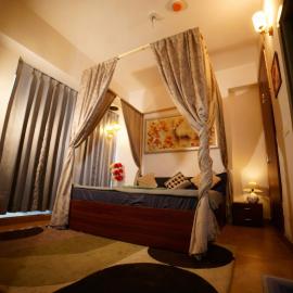 Luxurious 1BHK with City View, hotel en Noida