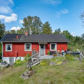 Swedish Summer Dream House & Cabin, Near Beach, hotel a Stillingsön