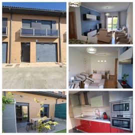 Espectacular vivienda unifamiliar con jardín en Olite, hotel in Olite