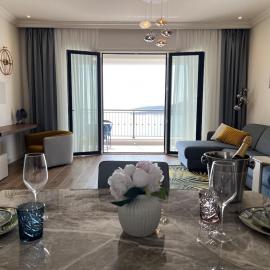 Unique Seaview One Bedroom Apartment - Lustica Bay, hotell i Radovići