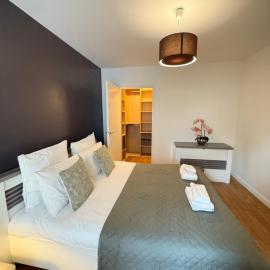 Modern family apartment 6 pax - Free Parking - Paris，聖克勞德的飯店