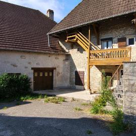 Le Domaine Des Petits Chat, hotel di Orchamps