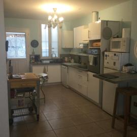 Proche centre ville et gare, hotel in Pont-Sainte-Maxence