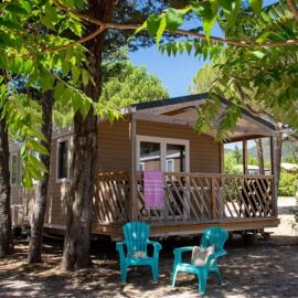 Camping Les Hautes Prairies, hotel em Lourmarin