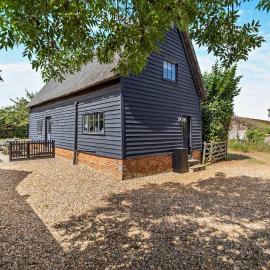 4 Bed in Butley oc-t7463