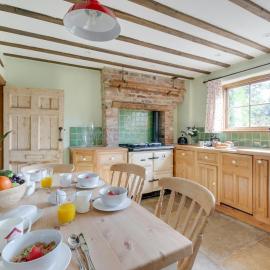 3 Bed in Crayke oc-y056