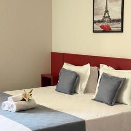 PARIS HOTEL, hotel u gradu Bareiras