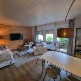 Luxuriös modernisiertes Ferienhaus in See- und Stadtnähe, hotel v Lipsku