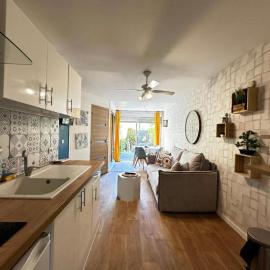 Appartement avec jardin plein sud- Clim wifi et parking