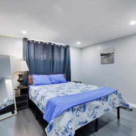4BR Newark Stay w/ Parking And Fast Wi-Fi, hotel in Newark