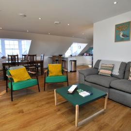 Bass View Cellardyke- contemporary coastal stay