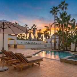 Villas Palm Oasis including Rooftop Pickleball Pool Beach Concierge 24 7, Hotel in El Pescadero