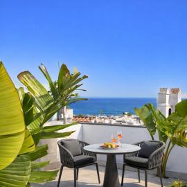 Apartamentos Abril, hotel em Nerja