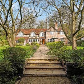 16th Century Manor House 6BR Private Grounds
