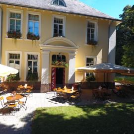 Hotel Villa Wirtshaus Köpenick، فندق في هوفغايزمار