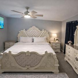 Spacious and Cozy 3 Bedroom Home, hotel a Worcester