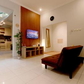 Japanese Atmosphere Home in Central Bandung, 10 Minutes to Gedung Sate