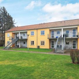 Hals Apartment 100m from Beach, hotel in Hals