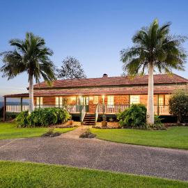 Valley View Retreat Private 36 Acre Hinterland Escape, hotel in Witta