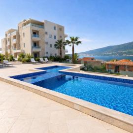 Bella Vista Residence with private Free Parking, hotel in Baošići