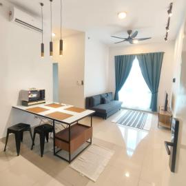 Adilili Mesahill Premier Homestay, Nilai near KLIA USIM AEON Mall Mesa Mall Aurelius Hospital, hotel in Nilai