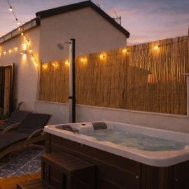 Zisa Top Romantic Terrace & Private outdoor Jacuzzi