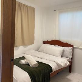 Entire home in General Luna, hotel em General Luna