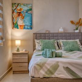 Alley Suites - New Double room by SF Homes, Hotel in Gudja