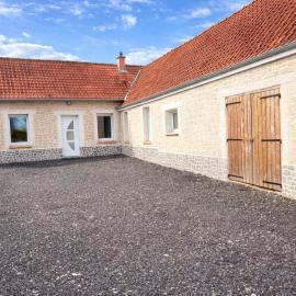 Gite de la Baie d Opale Spa 6 personnes Proche du Touquet、Buire-le-Secのホテル