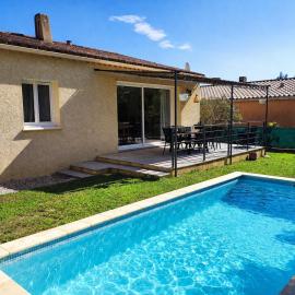 Charmante maison avec Clim et piscine à 15 min d'Uzès