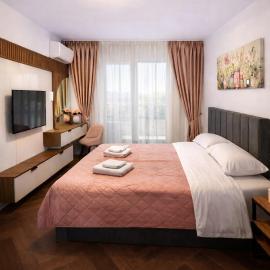 Luxury Apartment Bonavita Otopeni Airport - Balcony & private Parking, hotel di Otopeni