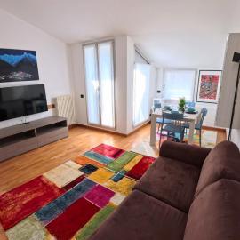 Lecco City Center Apartment - La Corte