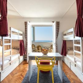 Hostel Casa La Cha, отель в городе Новаля