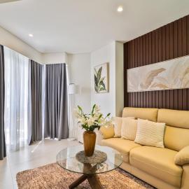 Relaxing 1-Bedroom Resort Condo Unit at Tambuli Seaside Living, Mactan, Lapu-lapu City: Maribago şehrinde bir otel