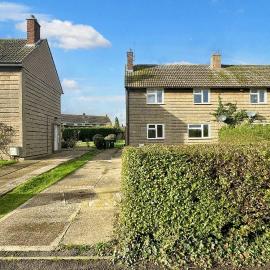 Peterborough Nice House with garden free parking, hotel in Farcet