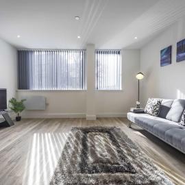 2 Bed Apartment in Central Gravesend w Games Room, hotell i Gravesend