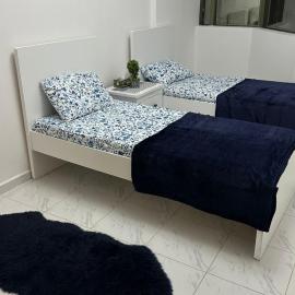 سكن بنات شيرنج في الشارقة, hotel i Sabkhah